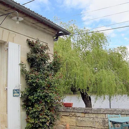 B&B La Malouiniere Moulon-sur-Dordogne
